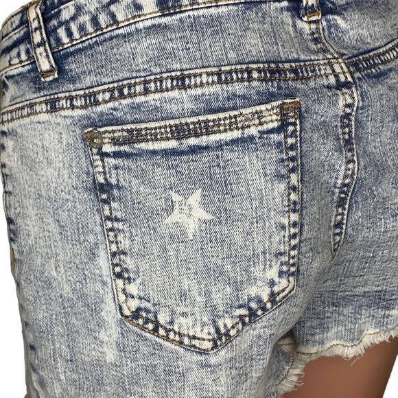 Mossimo Shorts Flag Print 5 working Pockets Belt Loops Size 13 - Picture 9 of 16